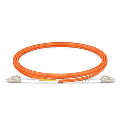 Kabel serat optik plastik simpleks dengan konektor FC ST LC SC untuk koneksi cepat dan koneksi di jaringan telekomunikasi dan Ethernet