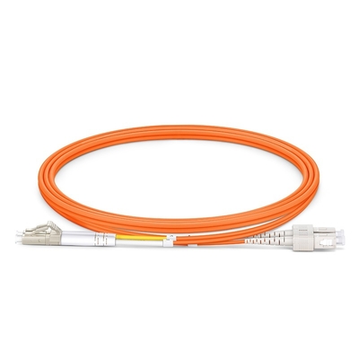 Koneksi Halus dan dengan Kabel Serat Optik Plastik Simplex dengan Konektor FC ST LC SC untuk Jaringan Telekomunikasi dan Ethernet